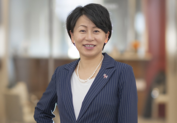 Headshot of Dr. Grace Wang.