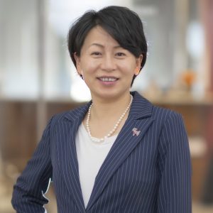 Headshot of Dr. Grace Wang.