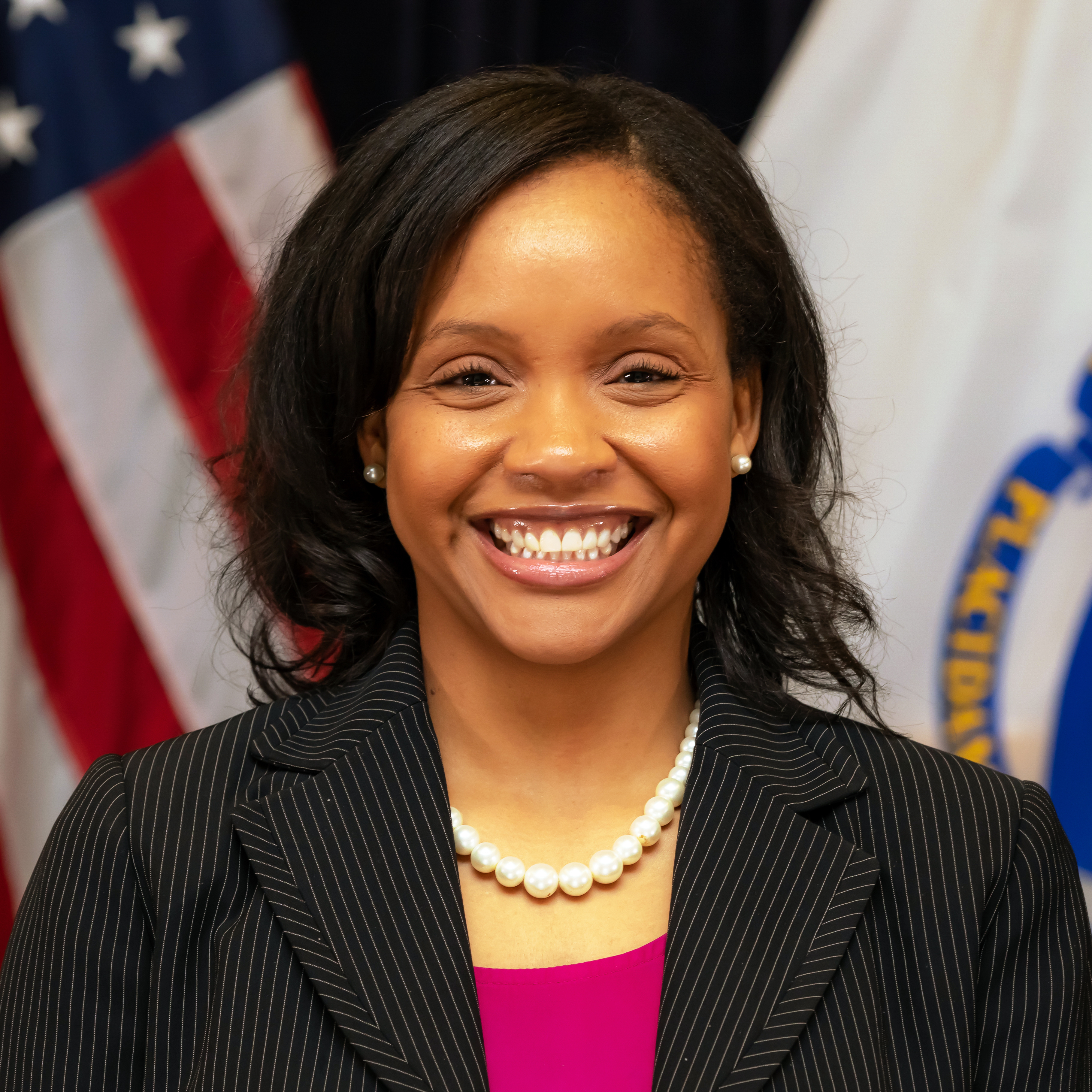 Lauren Jones headshot